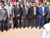 بالفيديو والصور.. رؤساء الجامعات يبدأون العام الجامعى الجديد بتحية العلم والنشيد الوطنى