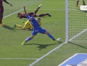 شاهد.. خيتافى يهدر فرصة الهدف الأول أمام برشلونة بغرابة