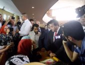 بالصور.. وزير التعليم العالى يتفقد الدراسة بكلية الحقوق جامعة عين شمس