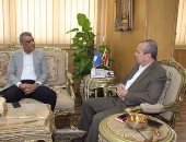 المحافظ يبحث طرح الجزء الثانى من المرحلة الأولى لمدينة دمياط للأثاث