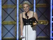 كيت ماكينون تفوز بجائزة Emmy  أفضل ممثلة كوميدية مساعدة    