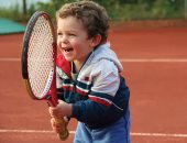فوائد لعبة التنس على الصحة البدنية والنفسية للأطفال