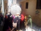 سكان عزبة الهاويس فى المنصورة يستغيثون من انقطاع مياه الشرب منذ شهر رمضان