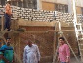 لمنع هروب الطلاب .. تعلية سور مدرسة القوصية الإعدادية بنين بأسيوط 