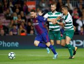 ميسي لاعب من كوكب آخر.. رباعية "البرغوث" مع برشلونة حديث صحافة إسبانيا.. نجم الأرجنتين يواصل تحطيم الأرقام القياسية ويكسر حاجز الـ300 هدف فى "كامب نو".. ويقترب من لقب الهداف التاريخى لدوريات الـ"بيج 5"