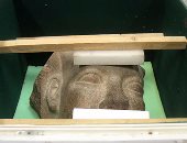 بالصور.. وصول التماثيل الأثرية  إلى المتحف المصرى الكبير 