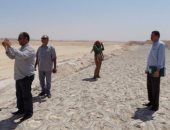 الأجهزة التنفيذية بأسيوط تتفقد مخرات السيول بمركز أبنوب 