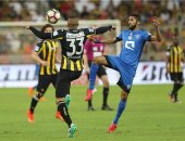الهلال يخطف التعادل من الاتحاد قبل نهاية الشوط الأول بقمة السعودية