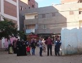 بالصور.. مدارس بلا أفنية وأخرى تحاصرها القمامة بدمياط قبل بدء الدراسة بساعات