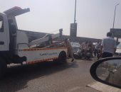 أوناش المرور ترفع حطام حادث طريق الواحات وأتوبيس معطل بمصطفى النحاس