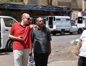 بالصور .. سكرتير محافظة أسوان يتفقد الشوارع لمتابعة مستوى الخدمات