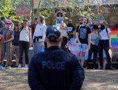 بالصور.. تظاهرات مؤيدة وأخرى معارضة لزواج المثليين فى أستراليا