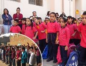 جرس الدراسة ضرب.. "التعليم" تشكل غرفة عمليات مركزية لاستقبال شكاوى أولياء الأمور.. وتشدد: أى مدرسة تحت سماء مصر ملزمة بتحية العلم..وتسليم الكتب دون التقييد بالمصروفات.. ومواجهة الدروس الخصوصية بحسم