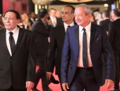 نجيب ساويرس ينشر صورة مع عادل إمام.. ويعلق: الزعيم حبيبى