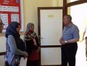محافظ البحر الأحمر يتفقد مدرسة آل برهان للتعليم الأساسى بالغردقة
