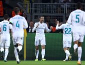 بالفيديو.. جاريث بيل يمنح ريال مدريد التقدم على دورتموند بالشوط الأول