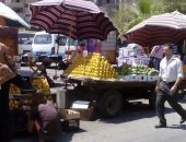 محافظة القاهرة: التصدى لبؤر الباعة الجائلين بعين شمس وتسكينهم بأسواق نموذجية