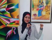"أية عادل" تبدع فى رسم اللوحات الفنية بأقلام الرصاص والفحم وألوان الخشب