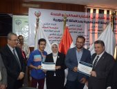 تخريج 100 طالب من طب وتمريض بنها فى مبادرة الشباب وقضايا السكان والصحة