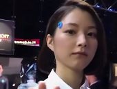 روبوت ولا إنسان؟ فتاة تثير حيرة زوار معرض طوكيو للألعاب 