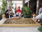 على طريقة شعبان عبدالرحيم.. مواطنون بضريح عبدالناصر: أنا بكره عمرو موسى