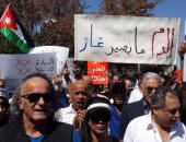 الأردنيون يتظاهرون أمام السفارة الأمريكية بعمان رفضا لقرار ترامب بشأن القدس