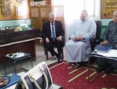 وفد من الإمارات يزور مدرسة بالقليوبية لتقييم مسابقة تحدى القراءة العربى