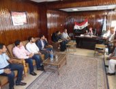 حملات للنظافة والتشجير ودهان الأرصفة لشباب الحامول 