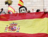 بالصور.. تظاهر مواطنين إسبان رفضا لاستفتاء إقليم كتالونيا