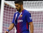 بالفيديو.. سواريز يفقد عقله ويغادر الملعب بعد إهدار فرصة أمام المرمى!