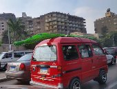 زحام مرورى بسبب سيارة معطلة أعلى ميدان رابعة فى مدينة نصر