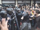 محتجون من أجل استقلال كاتالونيا يغلقون طريقا رئيسيا بين إسبانيا وفرنسا