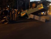 إصابة 12 عاملا فى حادث انقلاب سيارة نقل بطريق "أبوسمبل - توشكى"