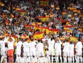 بالصور.. كيف ردت جماهير ريال مدريد على استفتاء كتالونيا