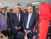 بالصور.. وزير الطيران المدنى يتفقد هيئة الأرصاد الجوية لبحث الاستعداد للسيول