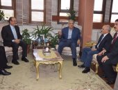 بالصور.. محلب والعصار يصلان بنى سويف لتفقد عدد من المشروعات