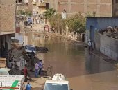 بالصور.. غرق شارع المسابك بإمبابة بمياه الصرف الصحى