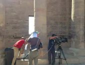 وفد تلفزيونى يابانى يصور برنامجاً وثائقياً عن الحضارة المصرية بأسوان