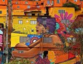 جرافيتى عملاق على واجهة 338 منزلاً فى كولومبيا