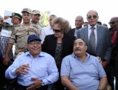 بالصور.. المحتفلون بنصر أكتوبر يرفعون علم مصر ويرددون "تحيا مصر"