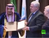 بالفيديو.. العاهل السعودى بعد منحه الدكتوراه الفخرية: أنا الأن الدكتور سلمان