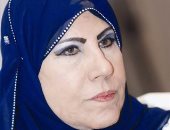 تكريم مريم الصالح فى مهرجان الكويت لمسرح الشباب العربى