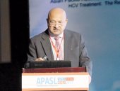 طارق حسنين رئيس وحدة زراعة الكبد بجامعة كاليفورنيا لـ"اليوم السابع":2030 موعد القضاء على فيروس سى فى مصر.. الأدوية الجديدة سهلة الاستخدام.. والممرضات فى أمريكا يعالجن المرضى