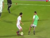 شاهد.. لقطة مهارية من محمد صلاح أمام ربيعة فى الإحماء