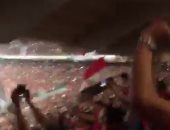 بالفيديو.. فرحة الجماهير من المدرجات بعد ركلة جزاء محمد صلاح