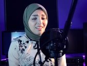 بالفيديو .. فتاة مصرية تخطف أنظار مواقع التواصل الاجتماعى بصوتها الجذاب