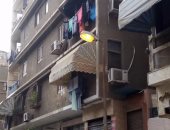 قارئ يشكو ترك أعمدة الكهرباء مضاءة نهارا فى شارع محمد شكرى بالزيتون