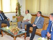 محافظ سوهاج: ننسق مع وزارة الرى لمتابعة مخرات السيول والمصارف