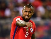 أرتورو فيدال يتراجع عن قرار الاعتزال الدولى بعد إخفاق المونديال