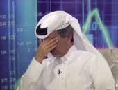 بالفيديو.. رجل أعمال قطرى يبكى لانهيار اقتصاد الدوحة.. وعمر أديب: "اخشن كدا"
